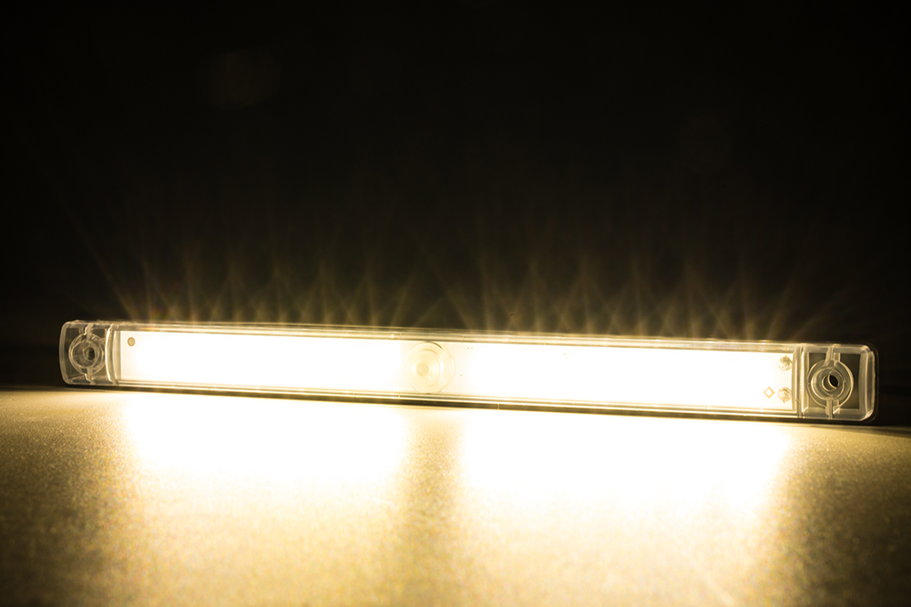 Салонный светильник с переключателем LWD 3106